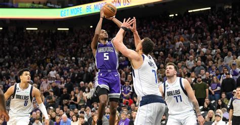 KINGS at CLIPPERS .